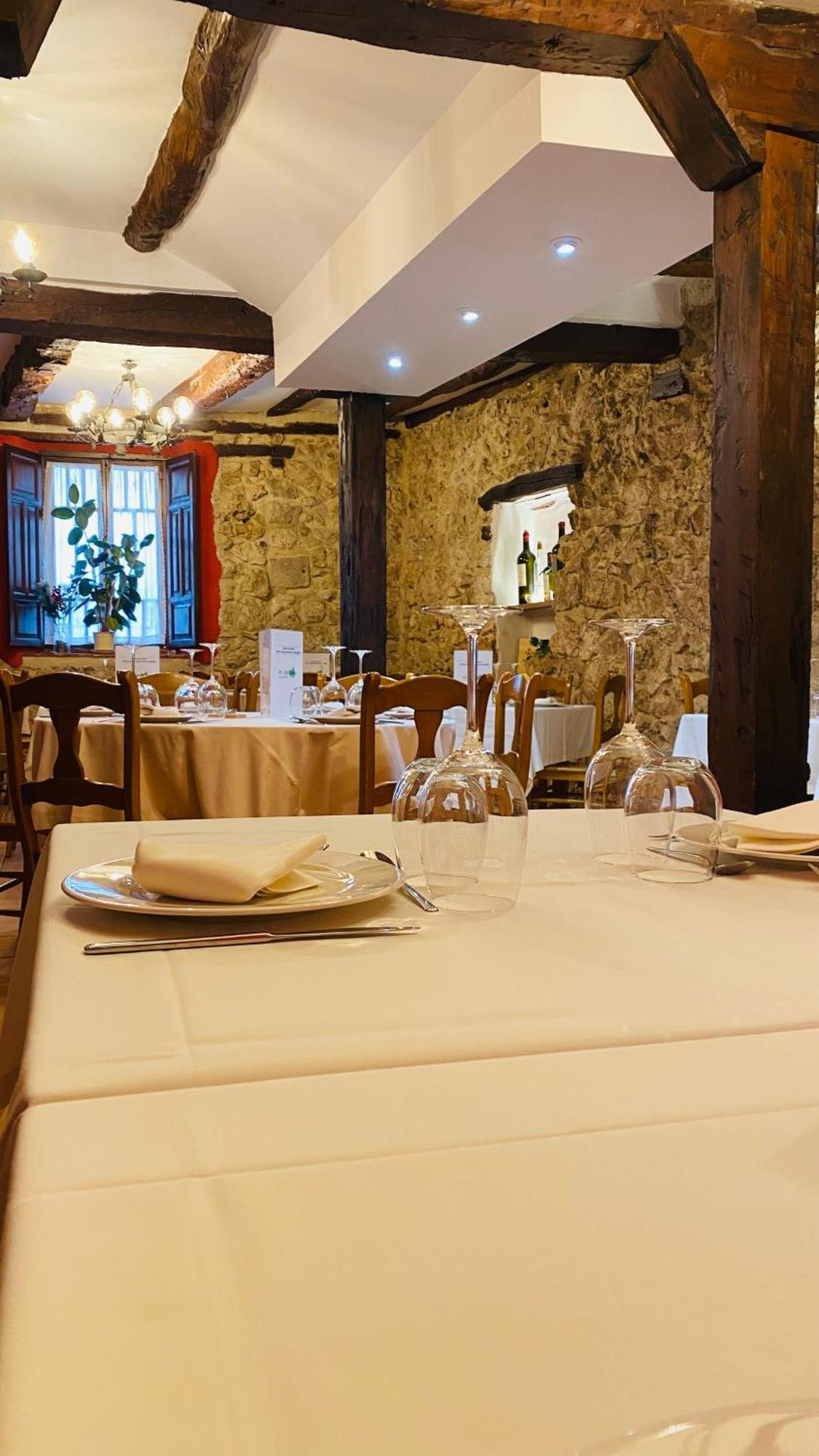 Hotel Restaurante Agapio De Tresnino Quintanilla de Onésimo المظهر الخارجي الصورة